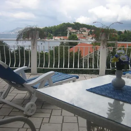Tija 1 Guest house